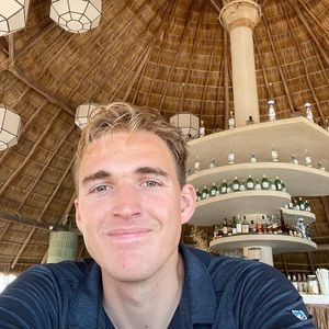Meet your Posher, Wes